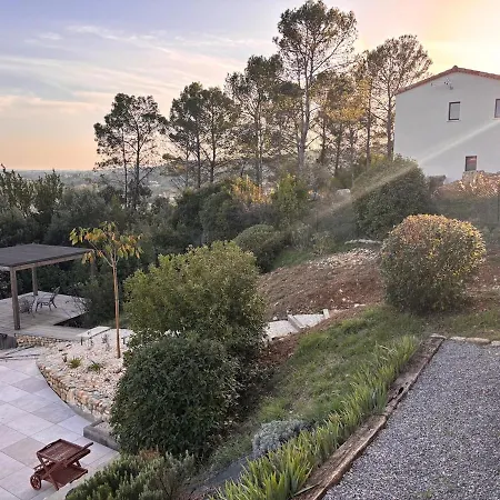 Limite Gard Ardeche Avec Magnifique Vue Vila *