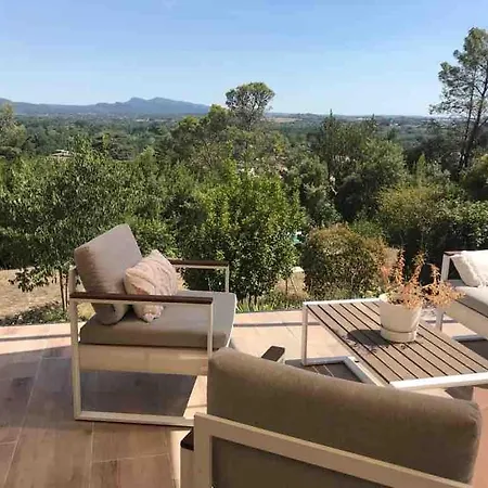 Limite Gard Ardeche Avec Magnifique Vue Villa