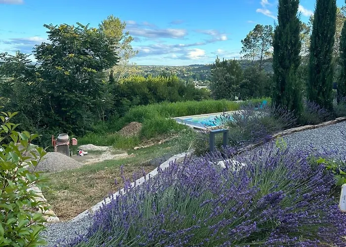 Limite Gard Ardeche Avec Magnifique Vue Villa