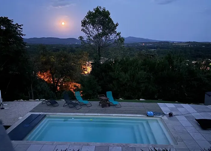 Limite Gard Ardeche Avec Magnifique Vue Saint-Ambroix
