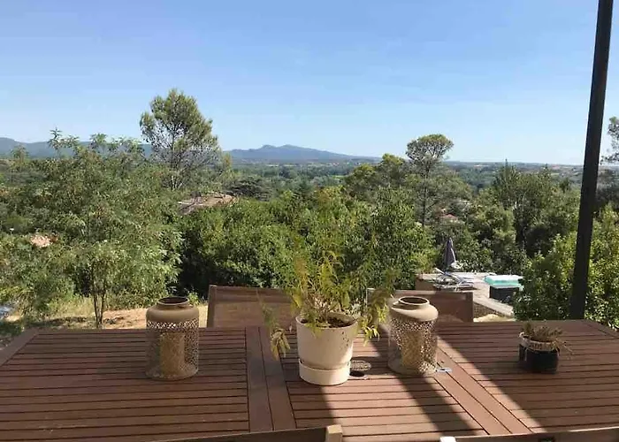 Limite Gard Ardeche Avec Magnifique Vue